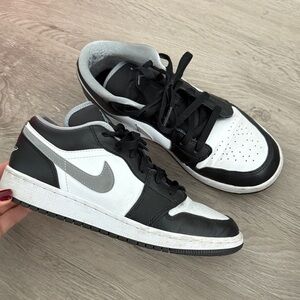 Nike Black White Gray Sneakers